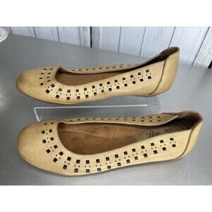 Eurosoft By Sofft Womens Faux Leather Flats Size Comfort Size 6